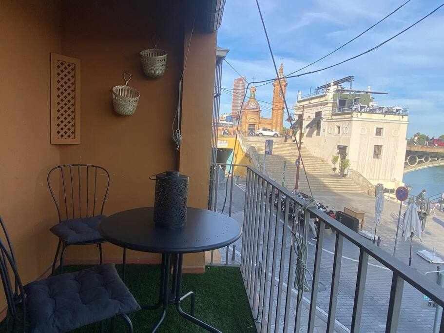 Apartamento Con Vistas Al Rio Sevilla Exteriör bild